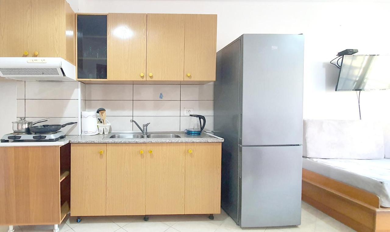 Sea & Sun Apartment Durres Bagian luar foto