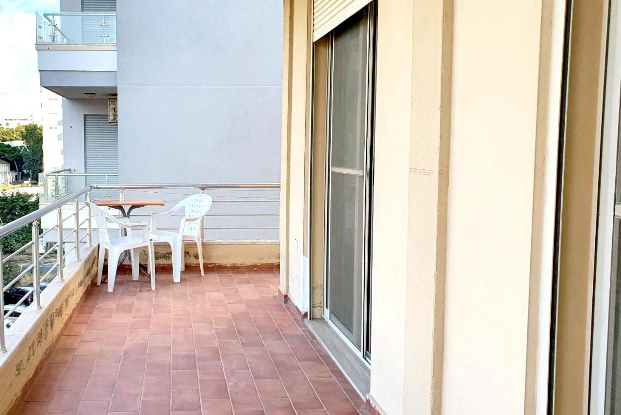 Sea & Sun Apartment Durres Bagian luar foto