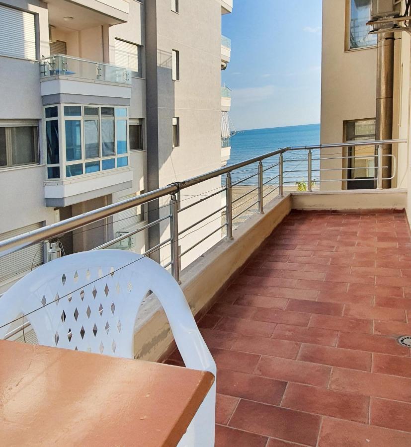 Sea & Sun Apartment Durres Bagian luar foto
